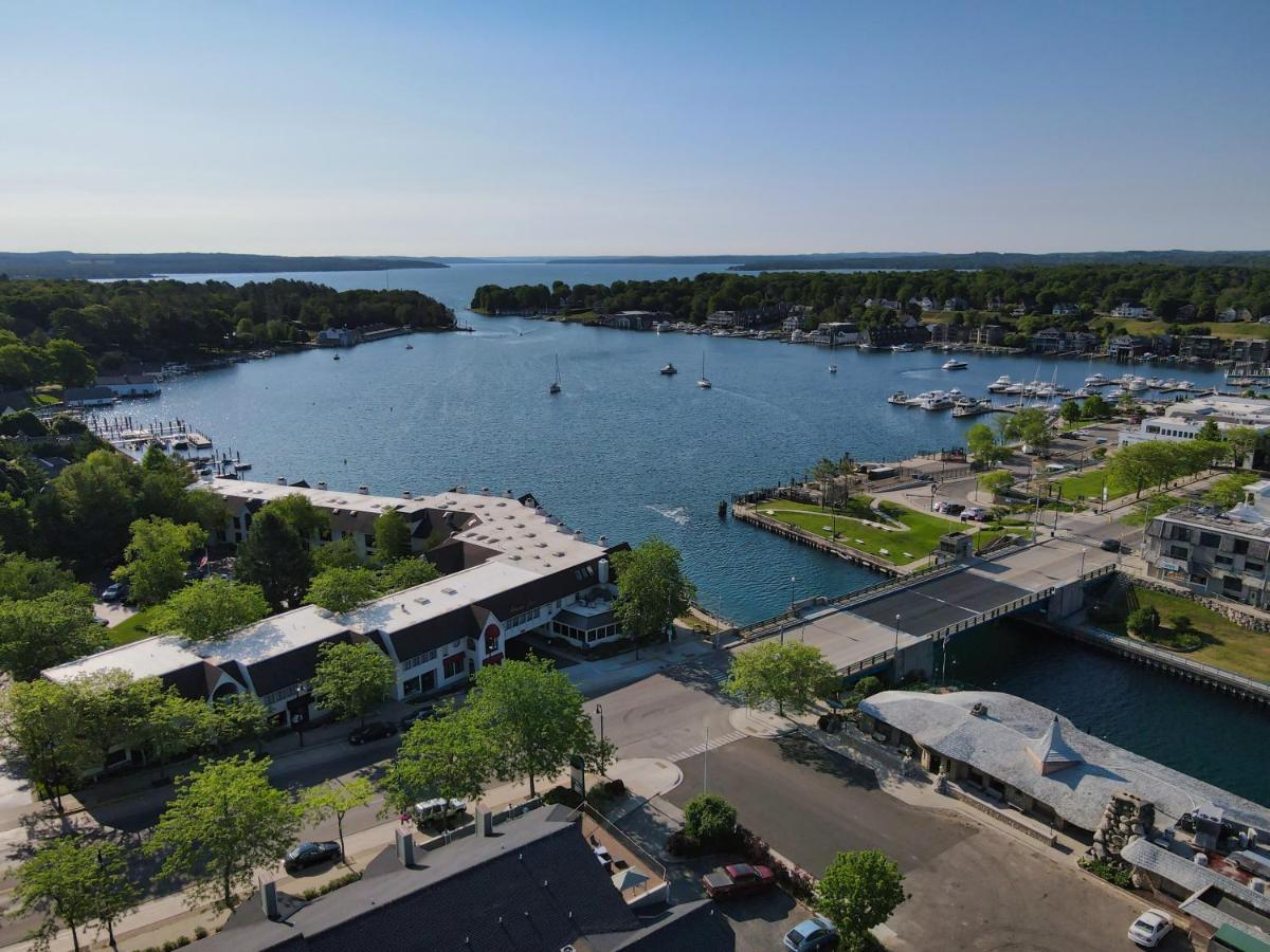 228 Edgewater Inn Charlevoix Zewnętrze zdjęcie